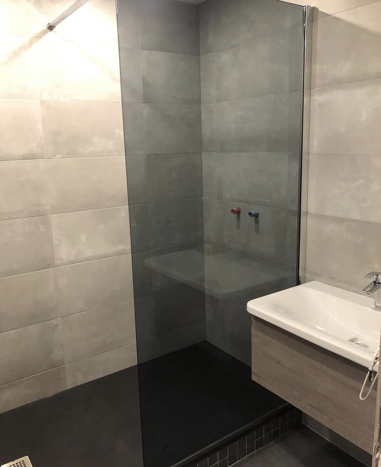 Rekonstrukce koupelny – moderní provedení